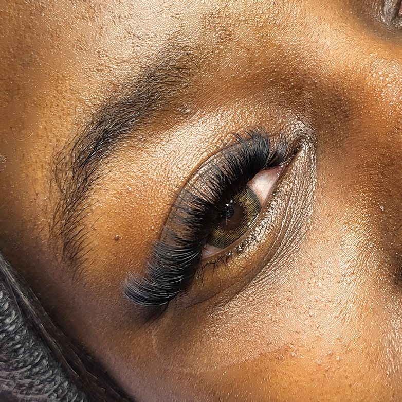 Volume lashes, close up